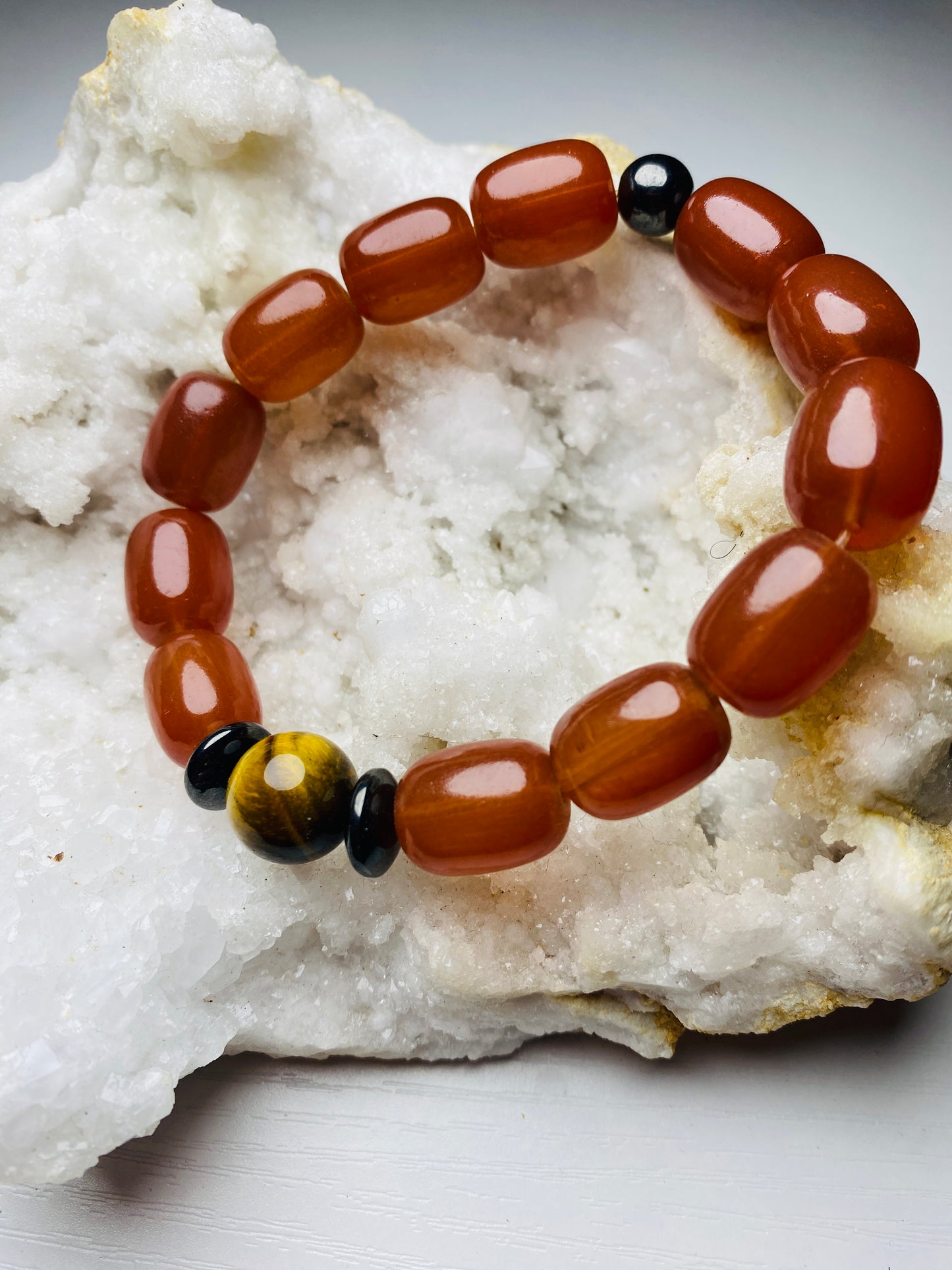 Custom-made man's bracelet with tiger eye stone