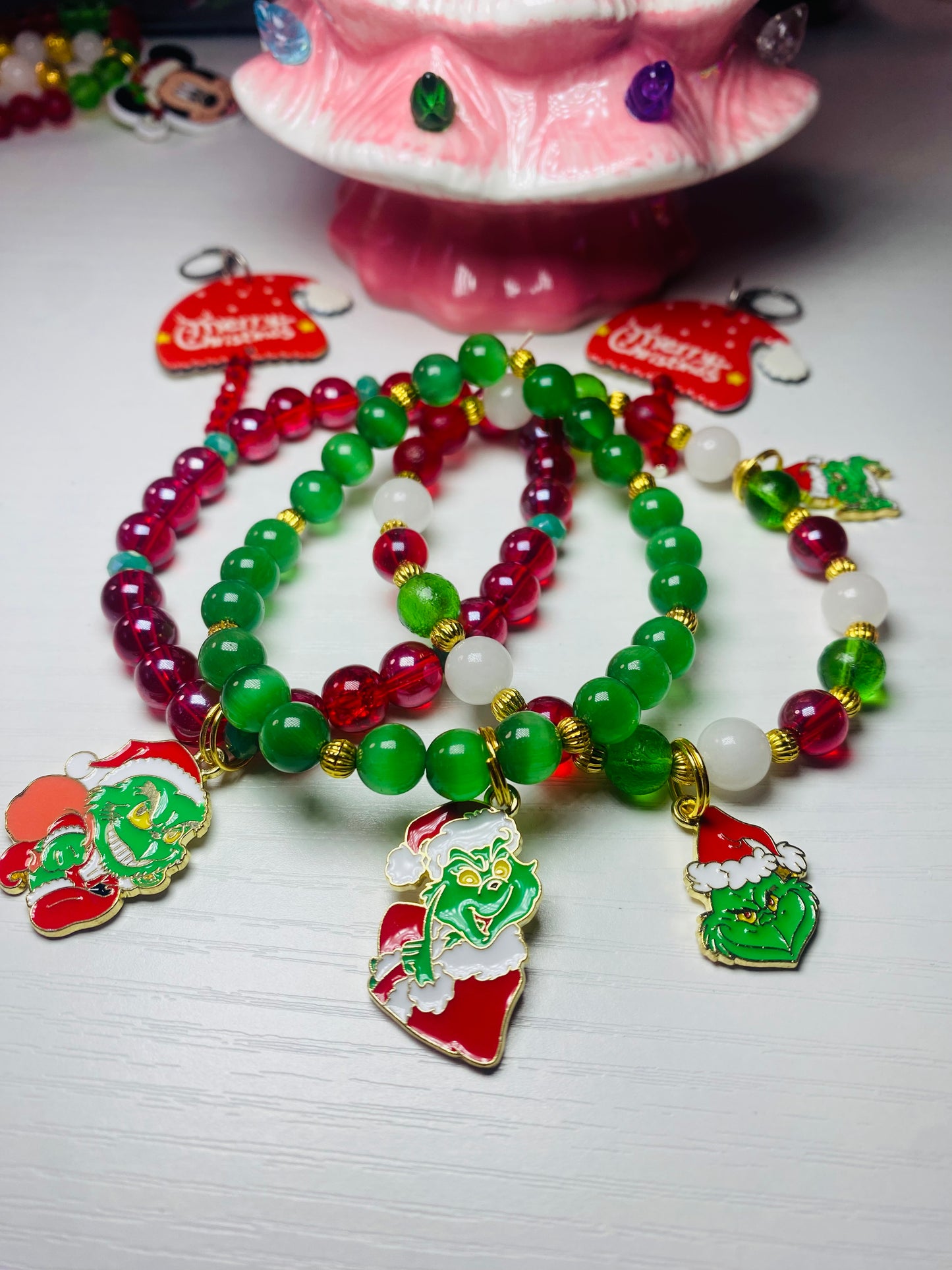 Three-piece Christmas bracelet, set with cat eye, beads, and merry Christmas earrings