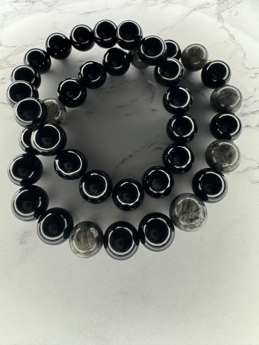 Black and gray bracelet suit