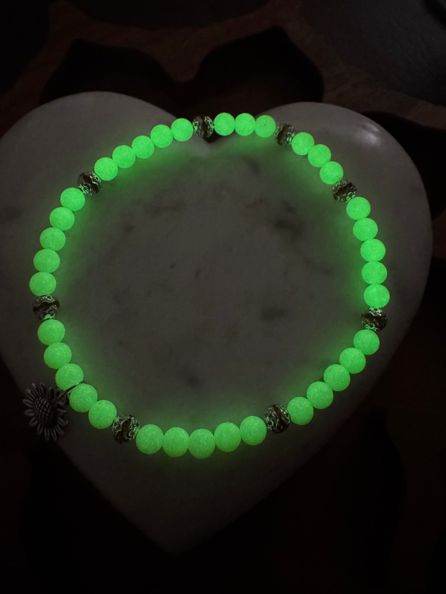 ￼ blowing the dark sunflower charm anklet