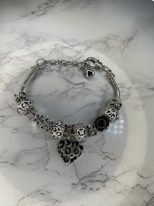Bangle bracelet