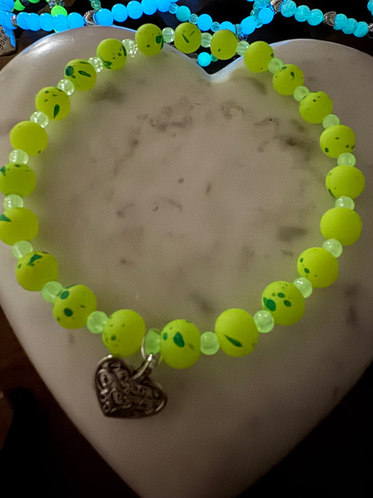 Glow in the dark ankle it with heart charm
